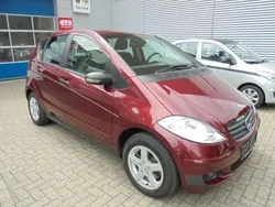 Rot Gebraucht 2008 Mercedes A180 Van / Kleinbus | 6.990 € (Teuer)