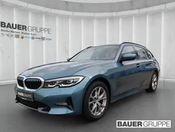Blau Gebraucht 2021 BMW 320 Sport Line Kombi | 26.830 € (Guter Preis)