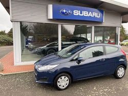 Blau Gebraucht 2016 Ford Fiesta Trend Kleinwagen | 5.450 € (Fairer Preis)
