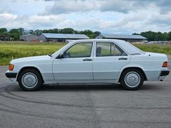 Weiß Gebraucht 1992 Mercedes 190 Limousine | 4.790 €