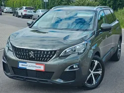 Grau Gebraucht 2020 Peugeot 5008 Van / Kleinbus | 14.300 € (Fairer Preis)