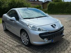 Silber Gebraucht 2009 Peugeot 207 CC Cabrio | 4.000 € (Guter Preis)