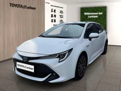 Weiß Gebraucht 2021 Toyota Corolla Team Limousine | 21.990 € (Guter Preis)