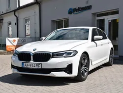 Weiß Gebraucht 2022 BMW 520 Sport Line Limousine | 30.800 € (Superpreis)