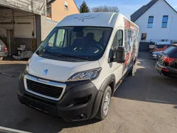 Weiß Gebraucht 2021 Peugeot Boxer Premium Van | 17.990 € (Fairer Preis)