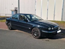 Schwarz Gebraucht 2003 Jaguar X-type Limousine | 2.670 € (Fairer Preis)