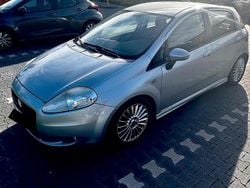 Grau Gebraucht 2007 Fiat Grande Punto Kleinwagen | 1.200 € (Fairer Preis)
