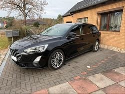 Schwarz Gebraucht 2019 Ford Focus Titanium Kombi | 11.999 € (Fairer Preis)