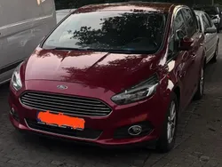 Rot Gebraucht 2017 Ford S-MAX Van / Kleinbus | 12.500 € (Etwas zu teuer)