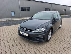 Grau Gebraucht 2019 VW Golf VII Highline Limousine | 19.900 € (Fairer Preis)