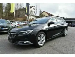 Lava rot Gebraucht 2017 Opel Insignia Sport Limousine | 10.390 € (Guter Preis)