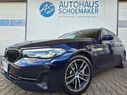 Tansanitblau Gebraucht 2022 BMW 530e Sport Line Kombi | 29.777 € (Guter Preis)