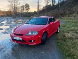 Rot Gebraucht 2005 Hyundai Coupé Coupé | 1.900 €