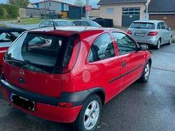Rot Gebraucht 2001 Opel Corsa Kleinwagen | 550 € (Superpreis)