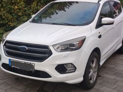 Weiß Gebraucht 2017 Ford Kuga ST-Line SUV | 9.800 € (Guter Preis)