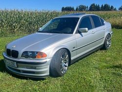 Silber Gebraucht 2001 BMW 330 Performance Limousine | 6.800 €