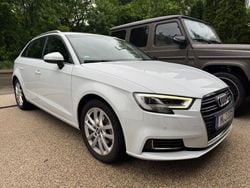 Weiß Gebraucht 2020 Audi A3 Sportback g-tron Design Limousine | 17.500 € (Fairer Preis)