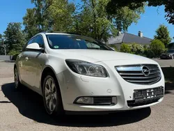 Weiß Gebraucht 2012 Opel Insignia Kombi | 3.400 € (Fairer Preis)