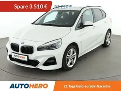 Weiß Gebraucht 2018 BMW 220 Active Tourer M Sport Van / Kleinbus | 17.310 € (Guter Preis)