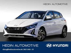 Weiß Neu 2025 Hyundai i20 Trend Limousine | 20.290 € (Fairer Preis)