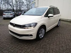 Neu 2025 VW Touran Trendline Van / Kleinbus | 38.950 €