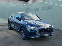 Blau Gebraucht 2021 Audi Q8 SUV | 69.700 € (Teuer)