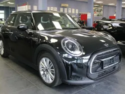Midnight black metallic Gebraucht 2022 Mini ONE Kleinwagen | 19.980 € (Guter Preis)