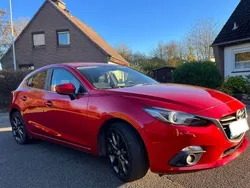 Rot Gebraucht 2016 Mazda 3 Nakama Limousine | 9.500 € (Fairer Preis)