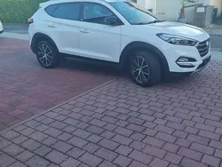 Weiß Gebraucht 2018 Hyundai Tucson Style SUV | 19.990 € (Fairer Preis)