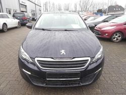 Blau Gebraucht 2015 Peugeot 308 Access Limousine | 3.990 € (Superpreis)