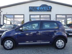 Blau Gebraucht 2015 VW up! Kleinwagen | 8.990 € (Etwas zu teuer)