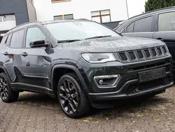 Grün Gebraucht 2021 Jeep Compass SUV | 26.990 € (Teuer)