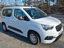 Weiß Gebraucht 2022 Opel Combo Life Van / Kleinbus | 17.800 € (Fairer Preis)
