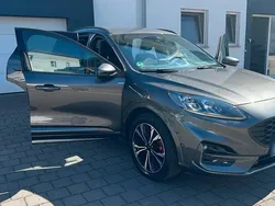 Grau Gebraucht 2022 Ford Kuga ST SUV | 24.499 € (Guter Preis)