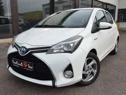 Super white 2 Gebraucht 2017 Toyota Yaris Hybrid Edition-S Kleinwagen | 9.890 €