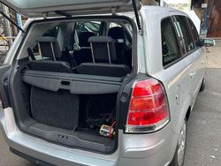 Starsilber/silver iii Gebraucht 2006 Opel Zafira Edition Van / Kleinbus | 2.950 € (Fairer Preis)