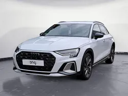 Weiß Gebraucht 2025 Audi A3 Ambiente Kleinwagen | 35.990 € (Etwas zu teuer)