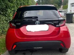 Rot Gebraucht 2022 Toyota Yaris Hybrid Style Limousine | 14.500 € (Superpreis)