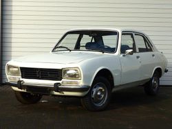 Weiß Gebraucht 1980 Peugeot 504 Limousine | 3.504 €