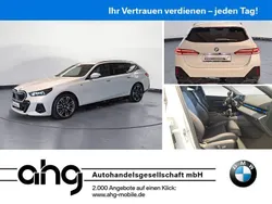 Weiß Gebraucht 2024 BMW 520 M Sport Kombi | 58.930 € (Fairer Preis)