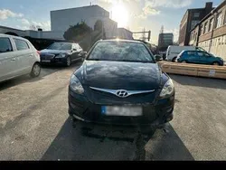 Schwarz Gebraucht 2010 Hyundai i30 Comfort Limousine | 3.480 € (Fairer Preis)