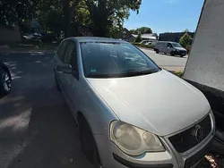 Silber Gebraucht 2005 VW Polo Kleinwagen | 900 € (Teuer)