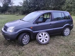 Grau Gebraucht 2003 Ford Fusion Trend Limousine | 795 € (Guter Preis)