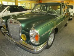 Grün Gebraucht 1969 Mercedes S280 Limousine | 29.985 €