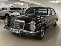 Schwarz Gebraucht 1975 Mercedes W115 Limousine | 14.495 €
