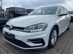 Weiß Gebraucht 2019 VW Golf VII R-line Limousine | 15.999 € (Guter Preis)