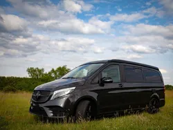 Schwarz Gebraucht 2021 Mercedes E250 Marco Polo Van / Kleinbus | 62.000 €