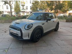 Grau Gebraucht 2021 Mini Cooper SE Classic Kleinwagen | 16.900 € (Fairer Preis)