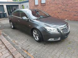Grau Gebraucht 2011 Opel Insignia Limousine | 6.000 € (Teuer)