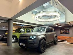 Grün Gebraucht 2025 Land Rover Defender SUV | 199.777 €